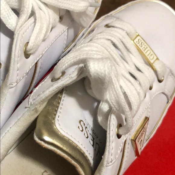 Guess white shoes - Picture 2 of 4